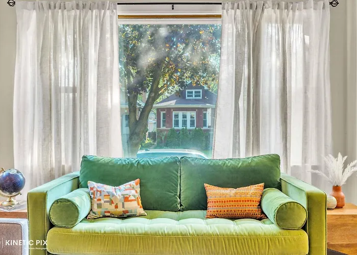 Sleeps 10 + Coffee Bar + Game + Train To Chgo * Brookfield