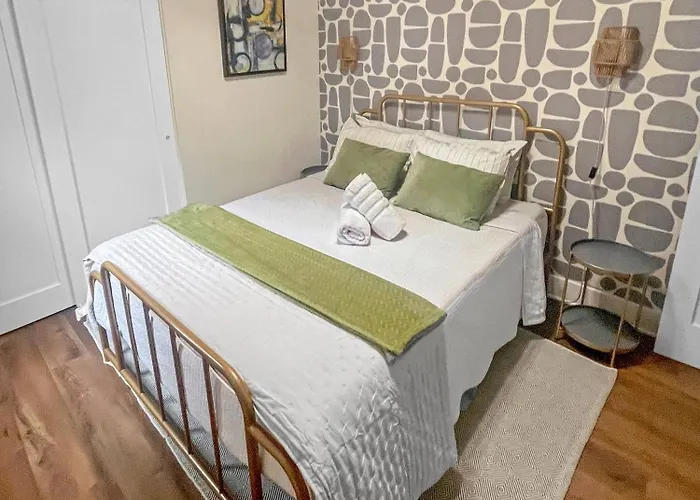 Sleeps 10 + Coffee Bar + Game + Train To Chgo Brookfield