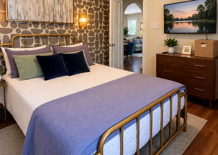 Сasa de vacaciones Sleeps 10 + Coffee Bar + Game + Train To Chgo *